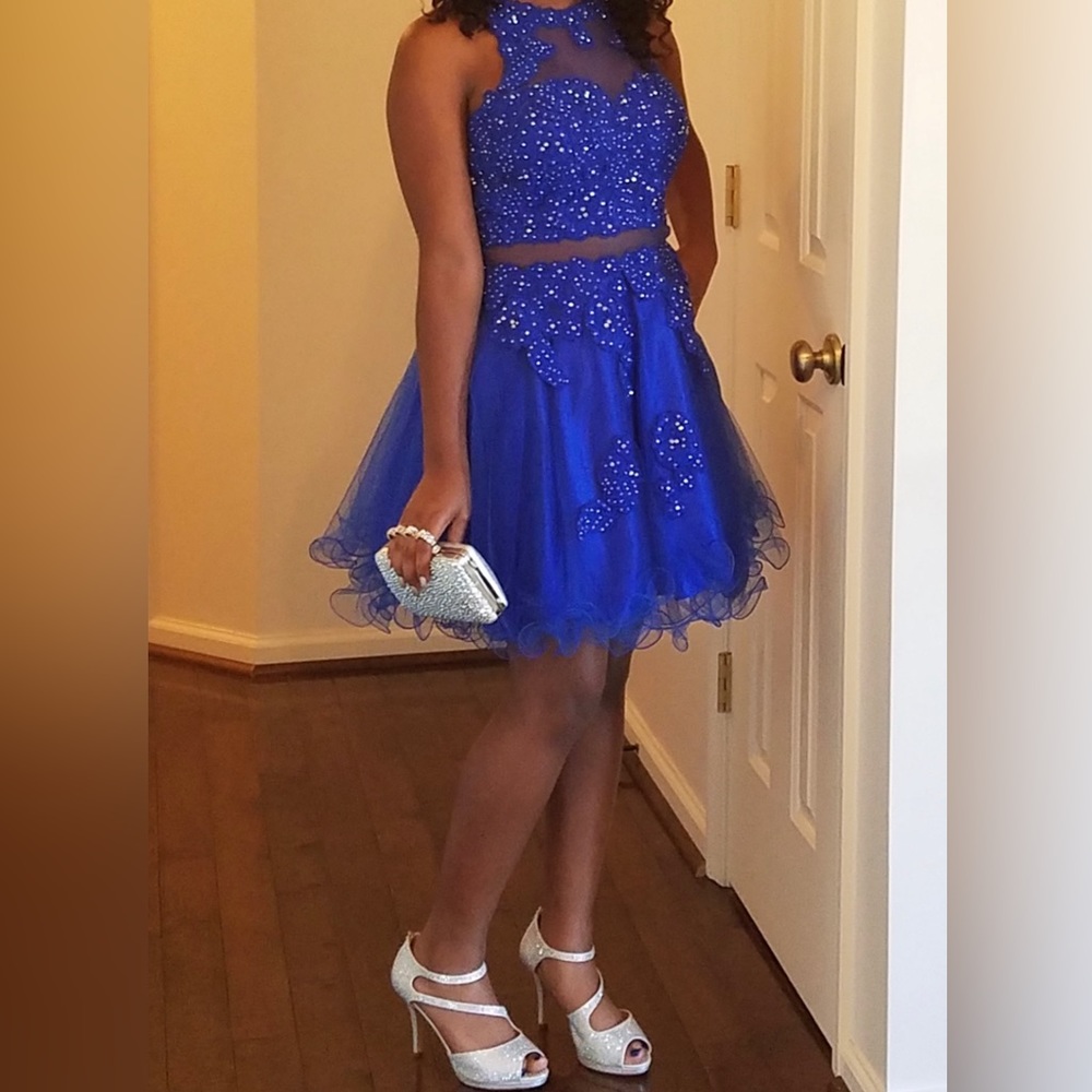 Anny Lee, formal dress